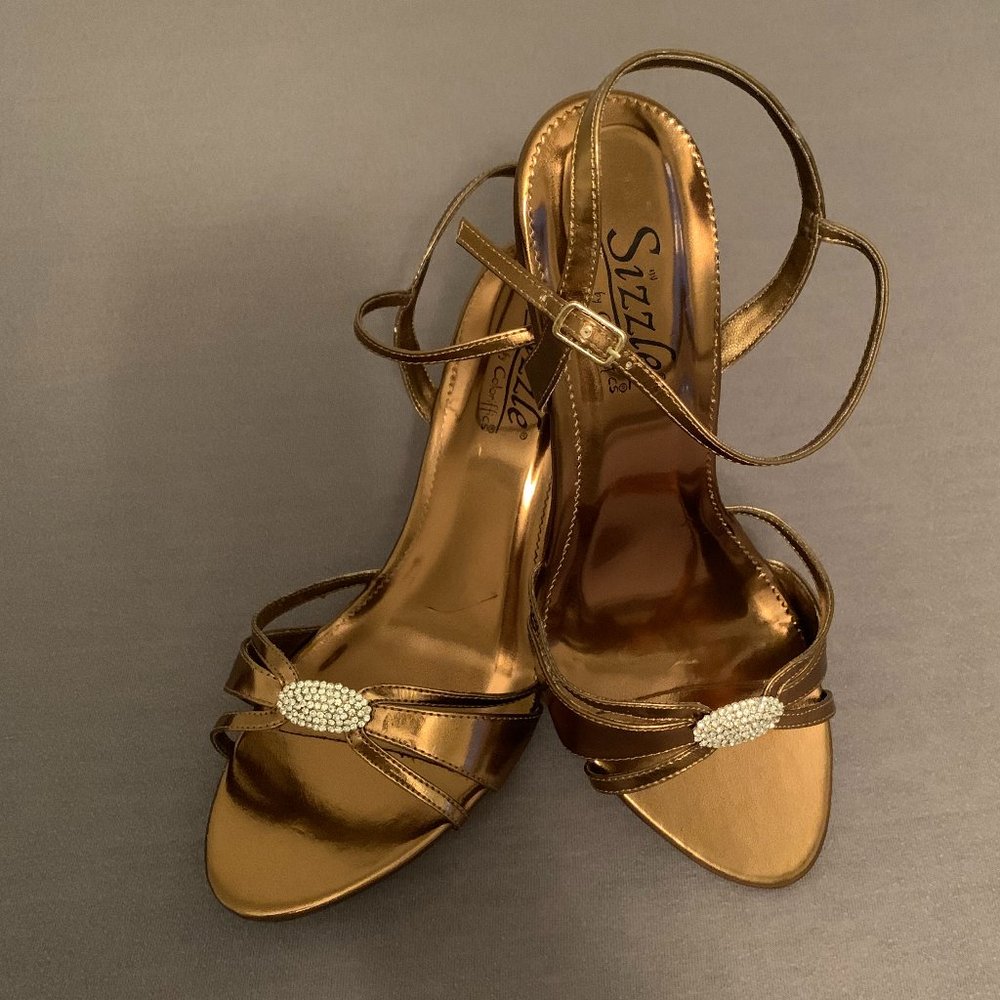 Sizzle by Coloriffics Monterrey Platform Sandal, Bronze, Size 8.5M